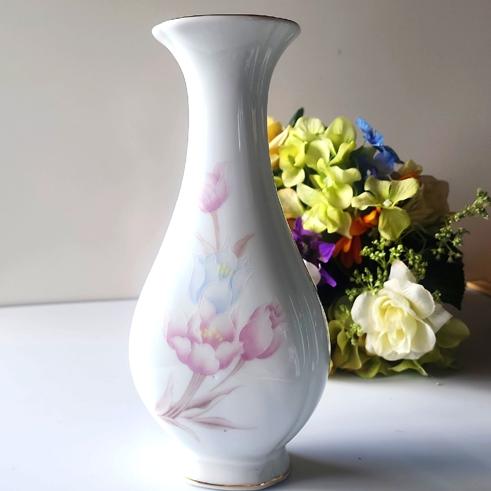 Elegant Floral White Vase.